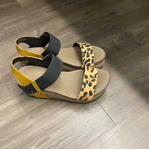 Cheeta sandals